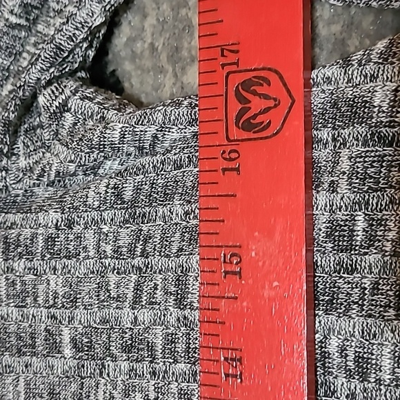 BUCKLE DAYTRIP CUT-OUT CRISS-CROSS LONG-SLEEVE SHIRT - Picture 9 of 14